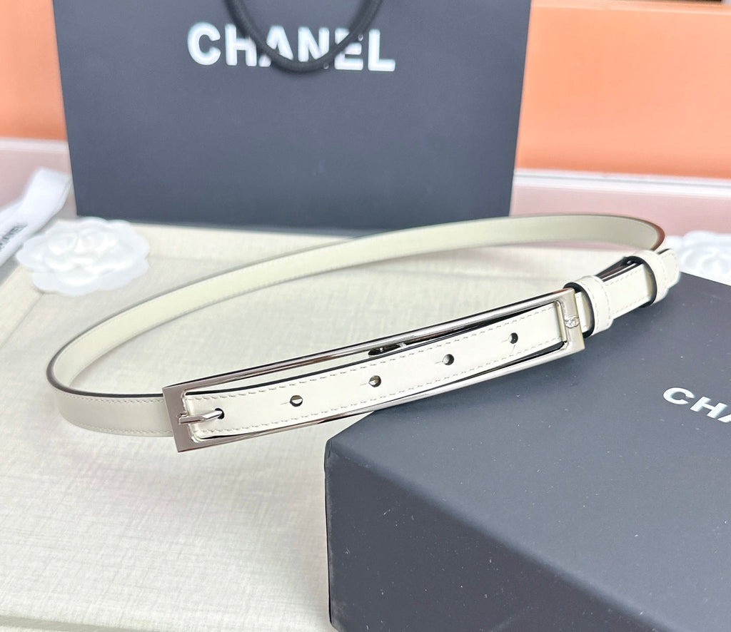 CC Métiers d’art 2026 1.5cm White Belt Leather 211432