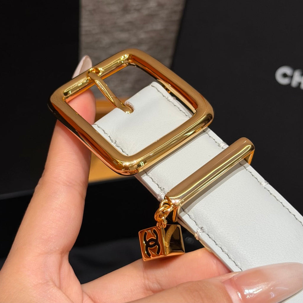 CC 3.0cm 2026 Métiers d'art White Gold Calfskin 209276